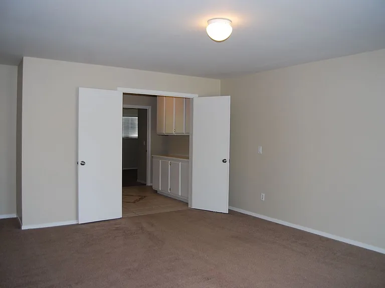 4935 Golden Springs Dr — Photo 20