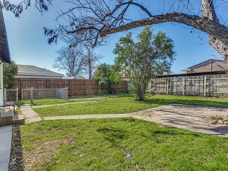 5011 Parkland Ave — Photo 20