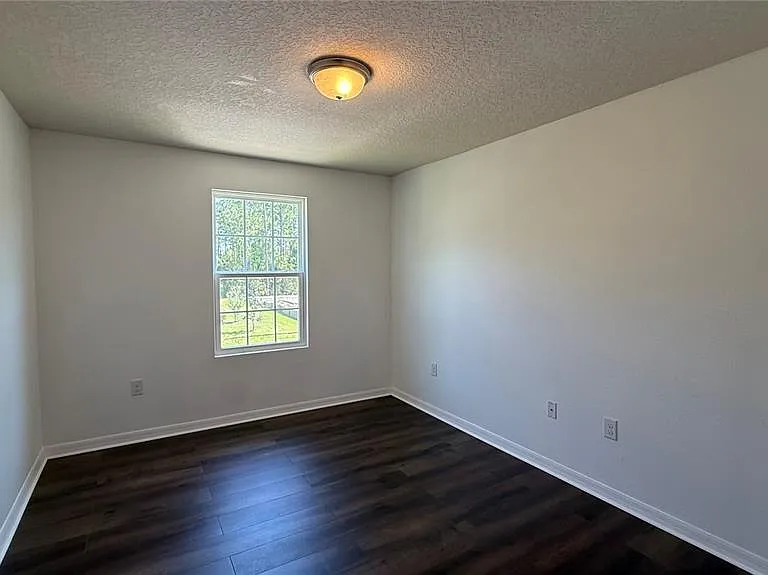 15 Renshaw Dr — Photo 21