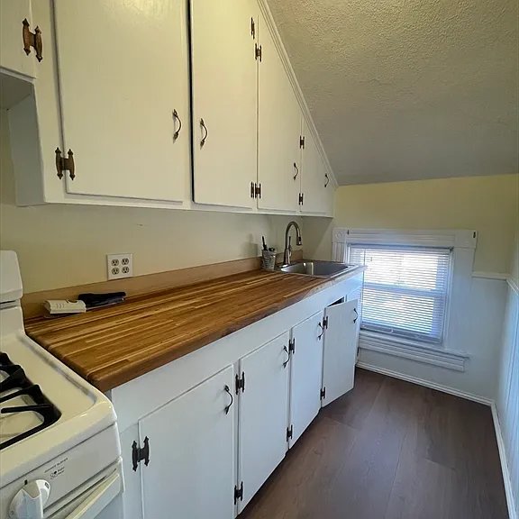 709 Maple St #3 — Photo 7