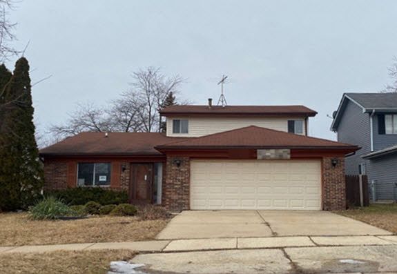 3rd image of 2317 Vista Dr