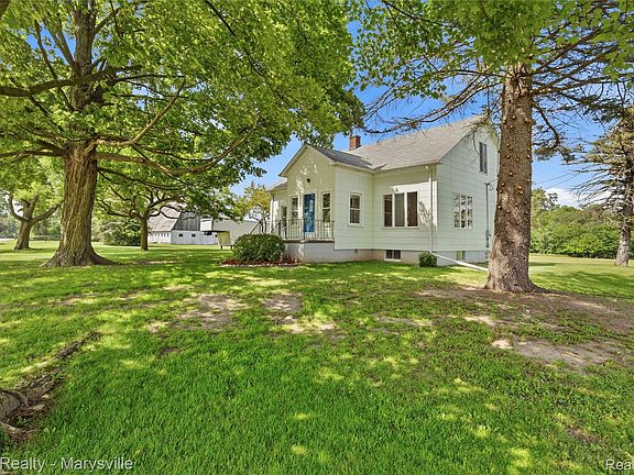 2nd image of 5694 Belle River Rd