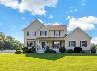 9 Moonlight Dr, Stormville, NY 12582