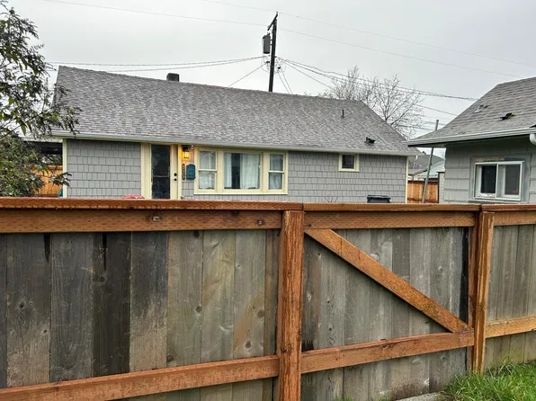 529 F St, Springfield, OR 97477