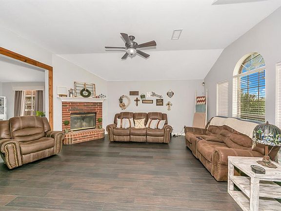 2nd image of 705 Highbrooke Dr