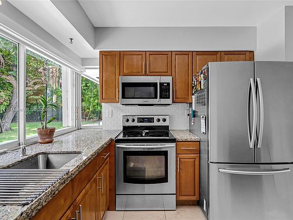 3rd image of 16425 SW 75th Ave