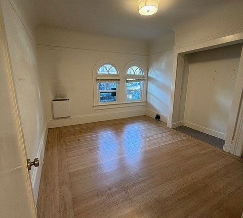 5th image of 1421 Hyde St APT 1