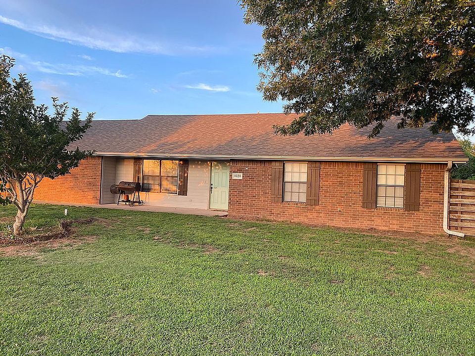 1st image of 1020 W Choctaw Ln