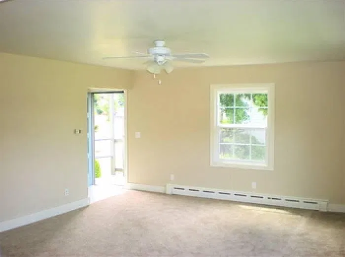 4 bed, 1.5 bath, 1468 sqft, $3,150 — Photo 3