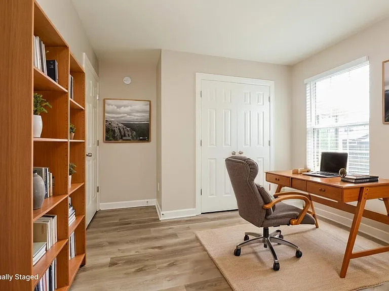 407 Cindi Ct — Photo 16