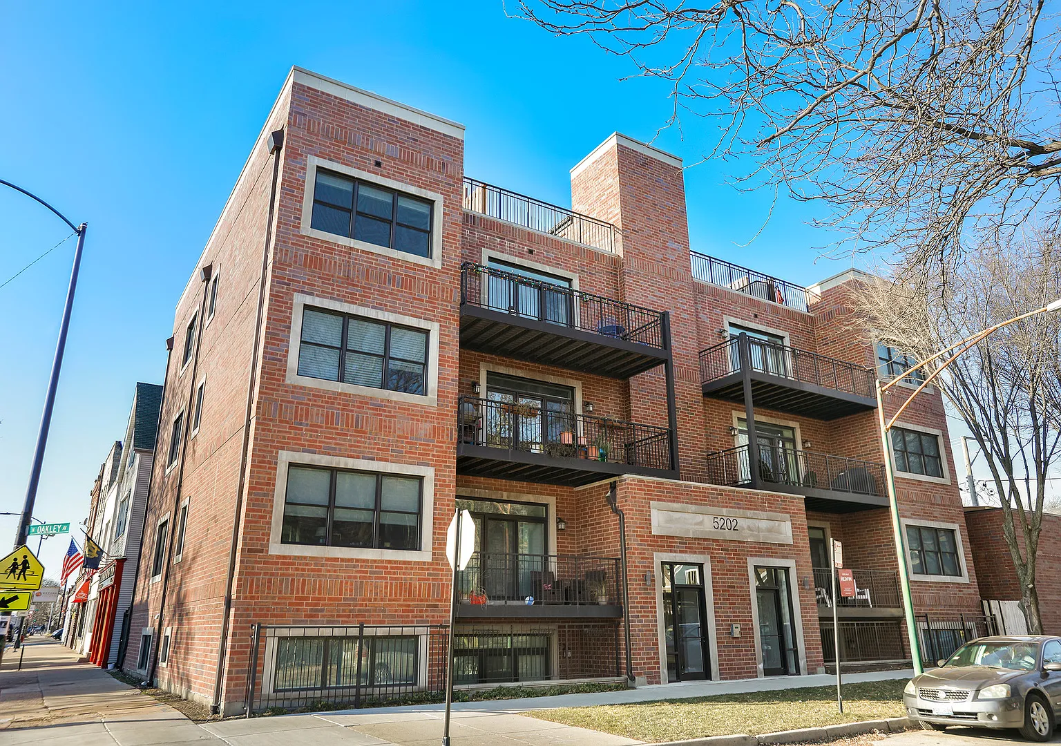 5202 N Oakley Ave APT 2N, Chicago, IL 60625 | Zillow