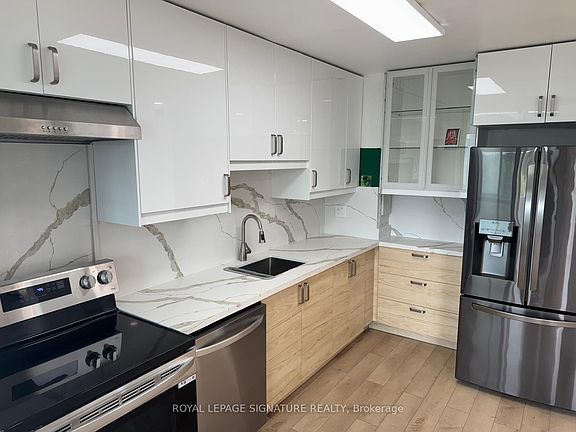 4th image of 725 Don Mills Rd #305