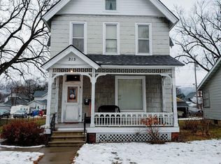 215 E Sanborn St, Winona, MN 55987