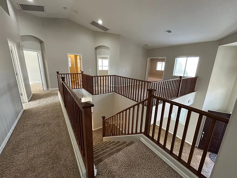 5411 W Rowel Rd — Photo 27