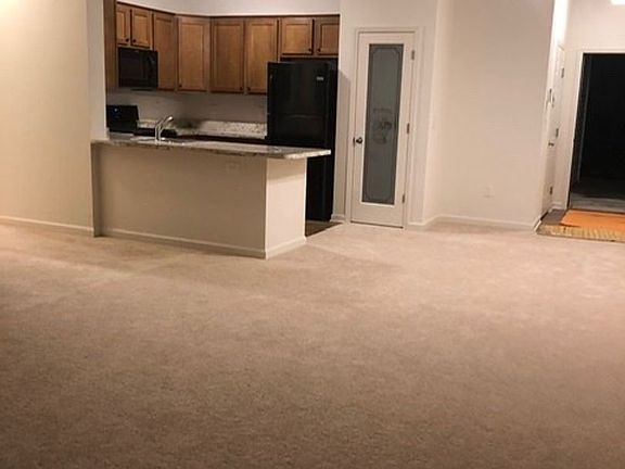5th image of 42 Whitaker Dr