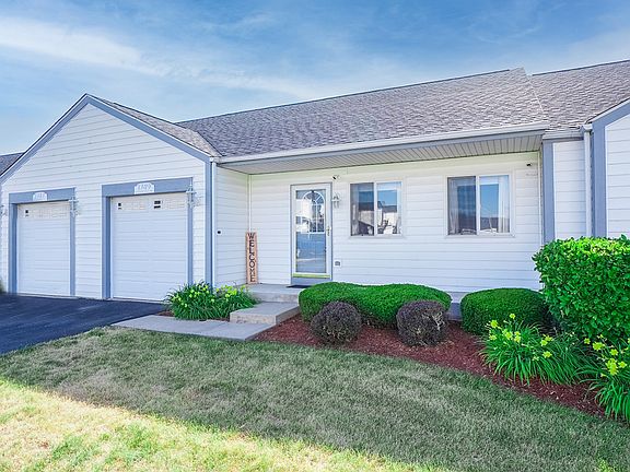 2nd image of 1749 Waters Edge Dr #2