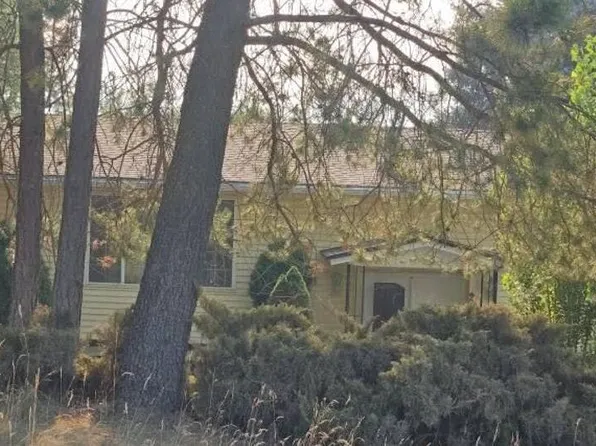 9927 N McCoy Rd, Newman Lake, WA 99025