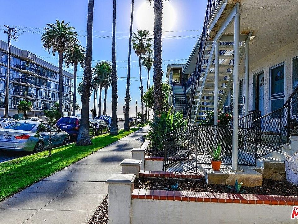 Location north of Wilshire