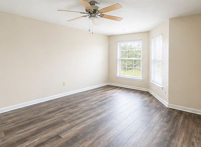 4th image of 534 Rainbow Ct APT 102