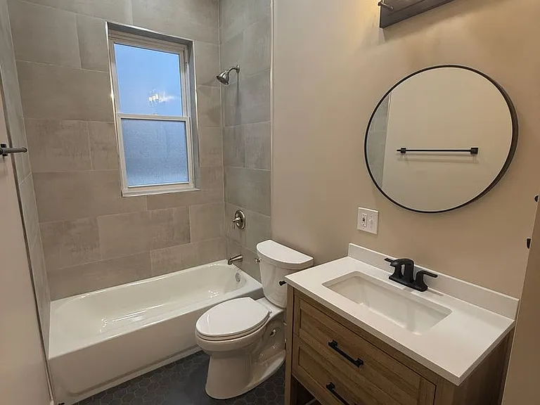 6344 S Elizabeth St #2M — Photo 4
