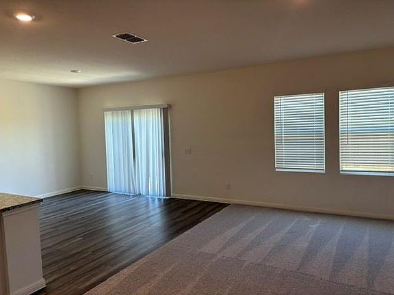 5th image of 702 Gemsbok Rd