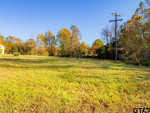 3rd image of 203 Winged Foot Dr