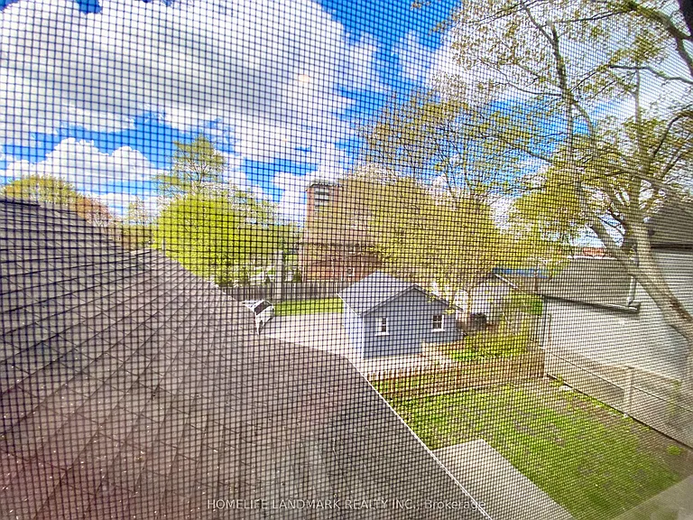 41 Arnold Cres #1 — Photo 22