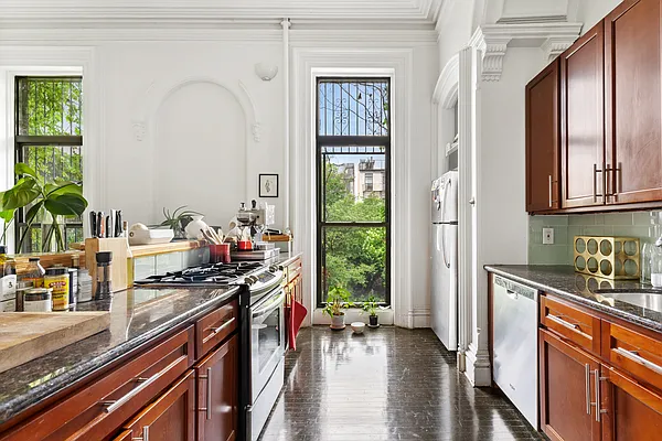 Sold by Compass | media 6