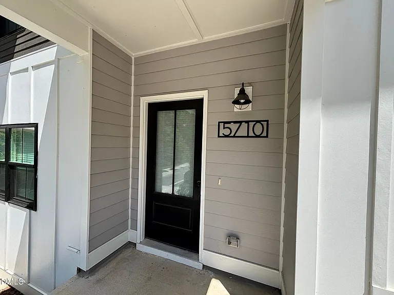 5710 Parker Pines Ct — Photo 9