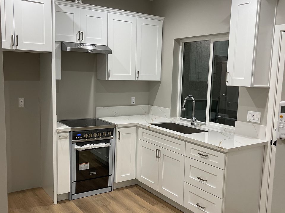 1st image of 6250 Tujunga Ave #6246