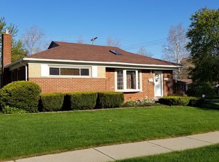 9225 Lathers St, Livonia, MI 48150