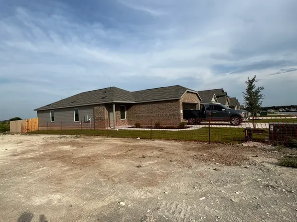 305 Brannigan Dr, Jarrell, TX 76537