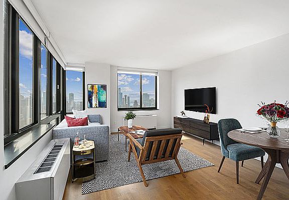 4th image of 1 Columbus Pl APT N49b