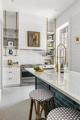 Sold by Compass | media 10