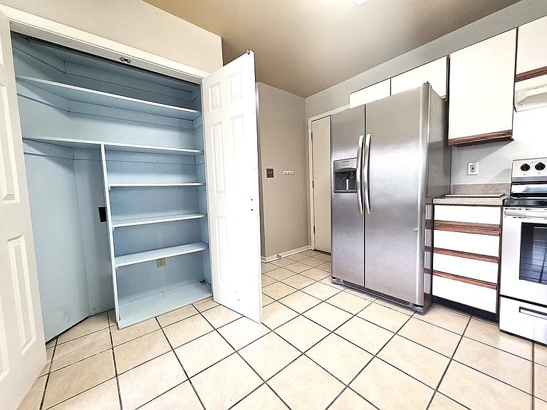 324 Palomino Ln — Photo 6