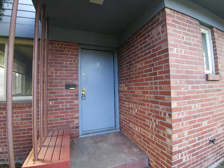 6537 Oswego Pl NE #1 — Photo 3
