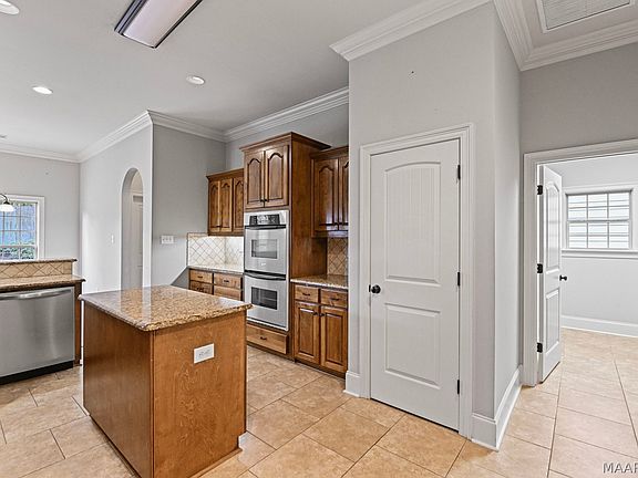 5th image of 1694 Pebble Creek Dr