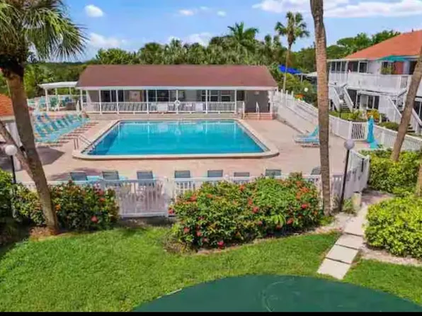 3730 42nd Way S Unit K, Saint Petersburg, FL 33711