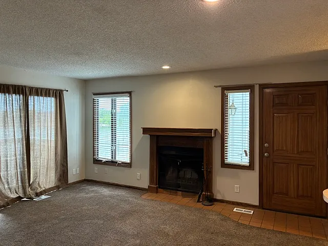 1007 N Lakewind St — Photo 3