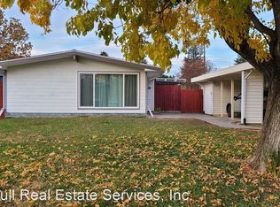 8913 Fashion Dr, Sacramento, CA 95826