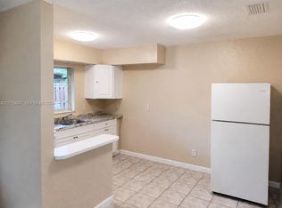 7380 NW 38th St #3, Hollywood, FL 33024