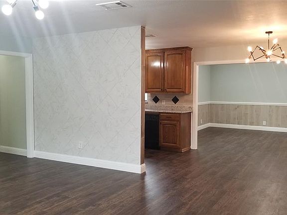 5th image of 802 E Tucker Blvd