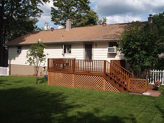 4th image of 137 Carol Dr #L-17