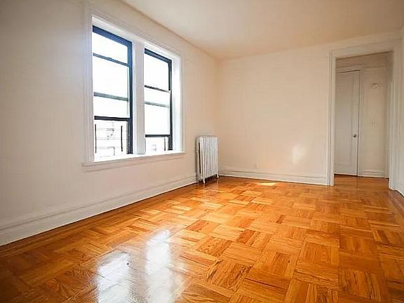 3rd image of 2420 Davidson Ave #E1