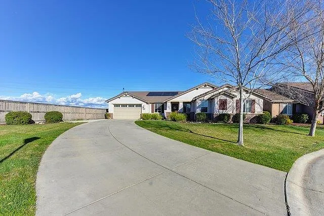 933 Abbotsford Ct photo 1