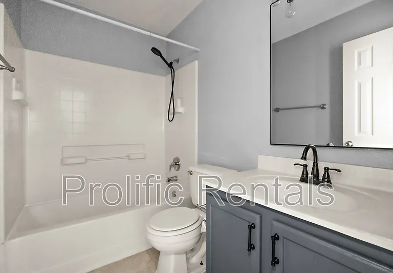 3308 Catalina Dr — Photo 21