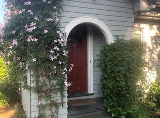 717 N 86th St APT 1, Seattle, WA 98103