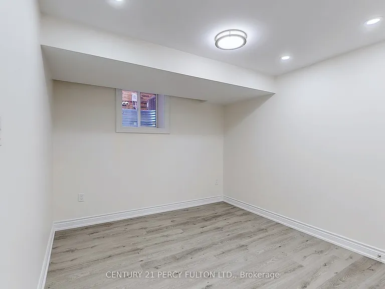 47 Sapphire Dr #BASEMENT — Photo 16