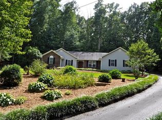 82 Lovers Loop Rd, Asheville, NC 28803