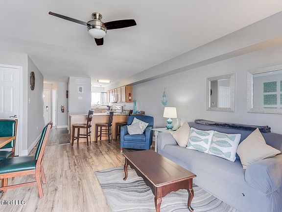 3rd image of 1664 Beach Blvd #88